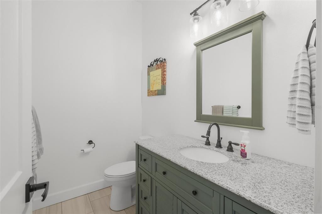 Под контрактом: $564,000 (4 спален, 2 ванн, 2655 Квадратных фут)