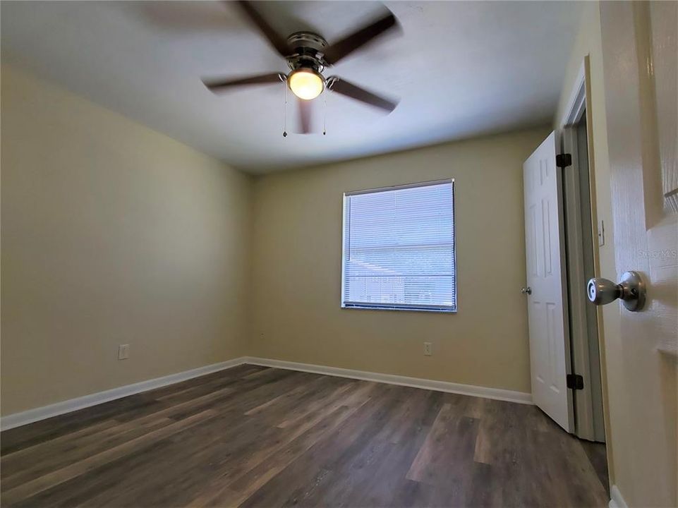 For Sale: $135,000 (2 beds, 1 baths, 940 Square Feet)