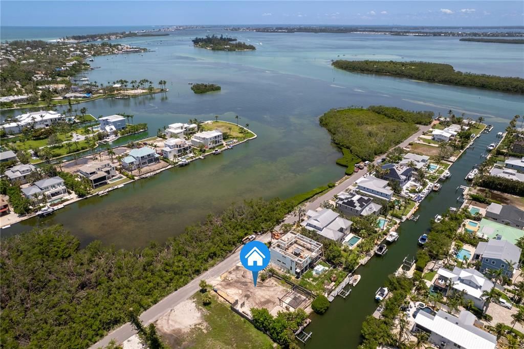 En Venta: $1,295,000 (0.23 acres)