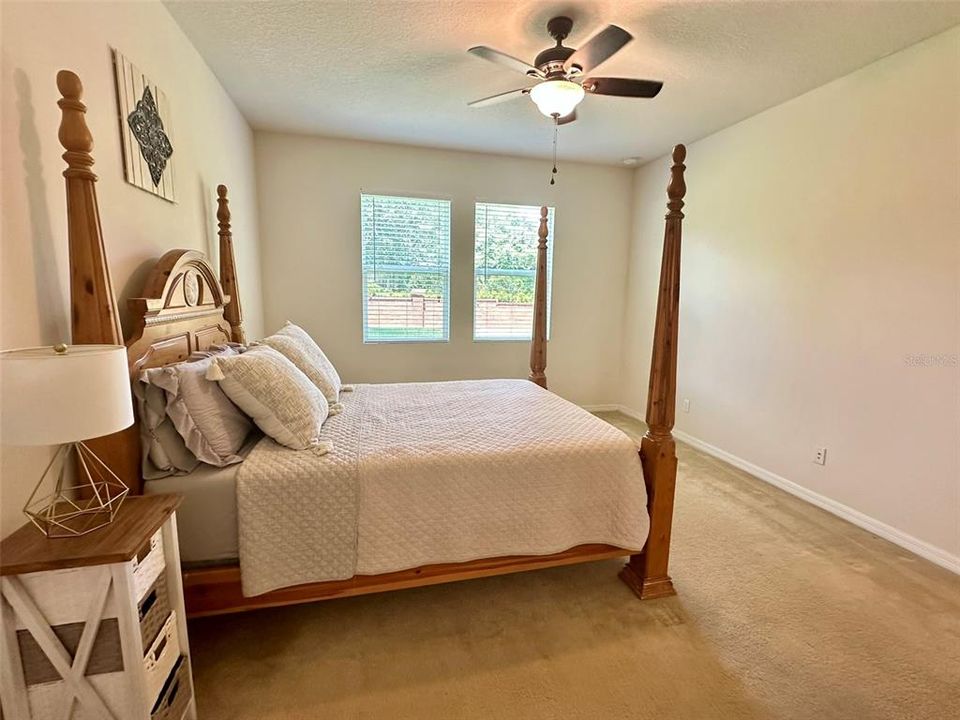 Под контрактом: $321,500 (4 спален, 2 ванн, 1883 Квадратных фут)