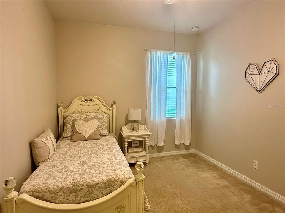 Под контрактом: $321,500 (4 спален, 2 ванн, 1883 Квадратных фут)