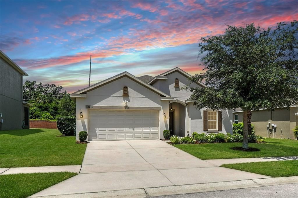 Под контрактом: $321,500 (4 спален, 2 ванн, 1883 Квадратных фут)