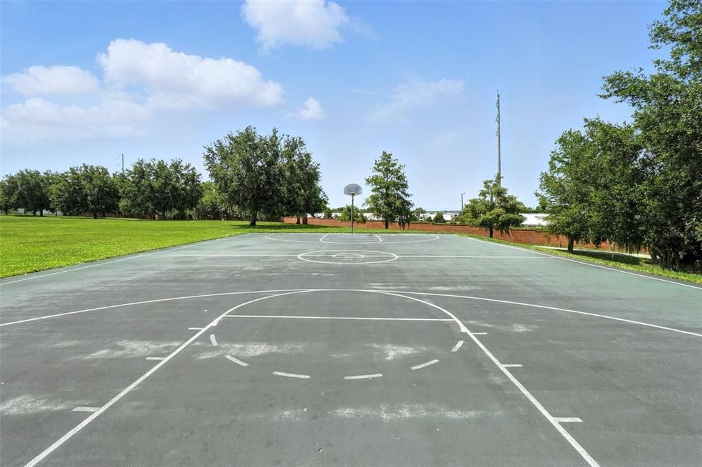 Под контрактом: $321,500 (4 спален, 2 ванн, 1883 Квадратных фут)