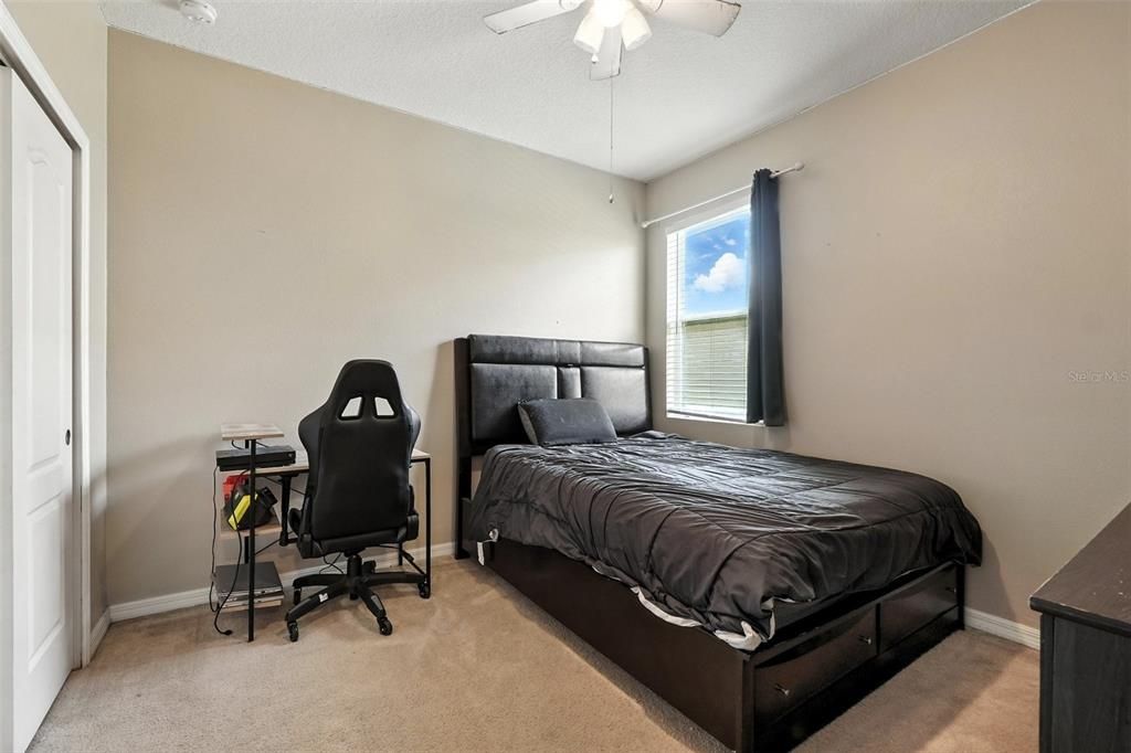 Под контрактом: $321,500 (4 спален, 2 ванн, 1883 Квадратных фут)