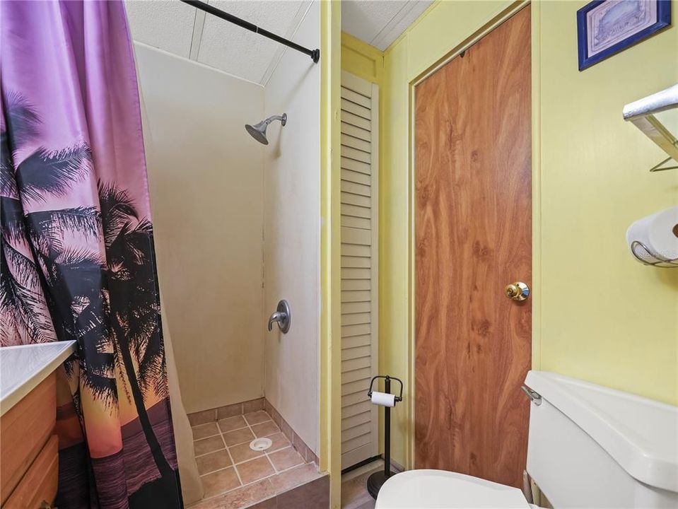 For Sale: $140,000 (2 beds, 1 baths, 970 Square Feet)