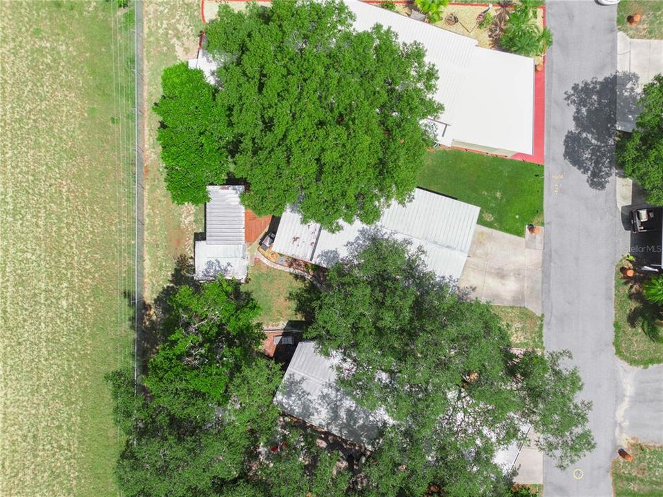 For Sale: $140,000 (2 beds, 1 baths, 970 Square Feet)