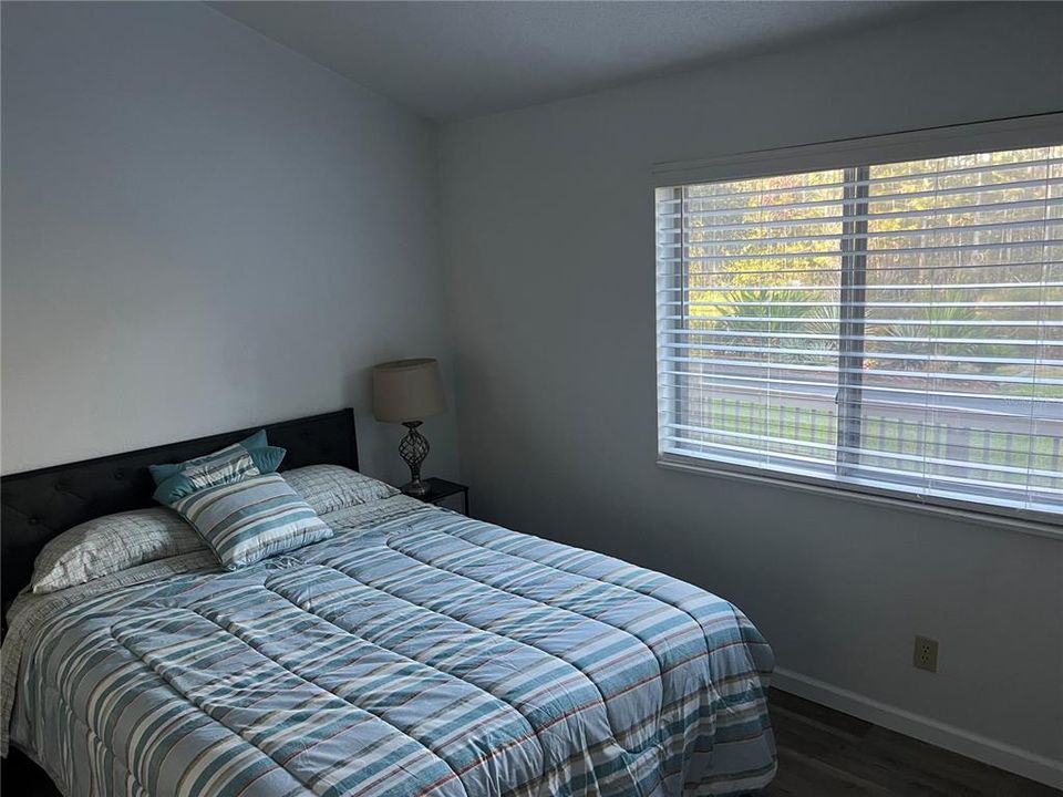 待售: $227,000 (2 贝兹, 2 浴室, 888 平方英尺)