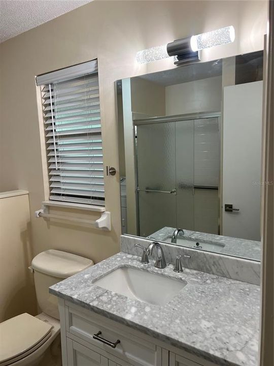 待售: $227,000 (2 贝兹, 2 浴室, 888 平方英尺)