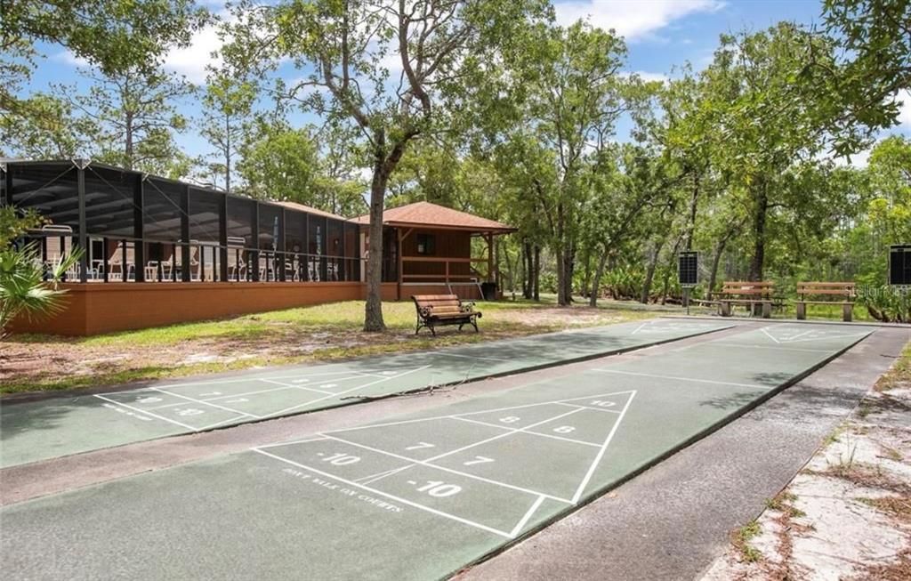 待售: $227,000 (2 贝兹, 2 浴室, 888 平方英尺)