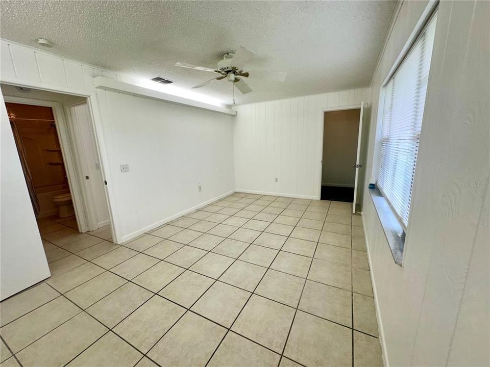 На продажу: $490,000 (6 спален, 0 ванн, 3132 Квадратных фут)