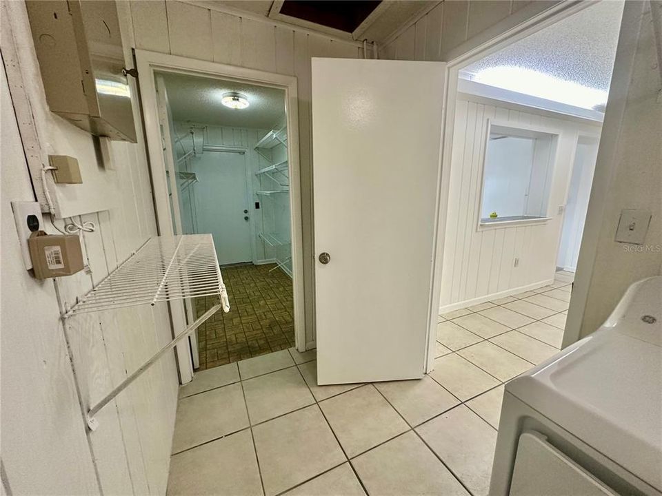 На продажу: $490,000 (6 спален, 0 ванн, 3132 Квадратных фут)