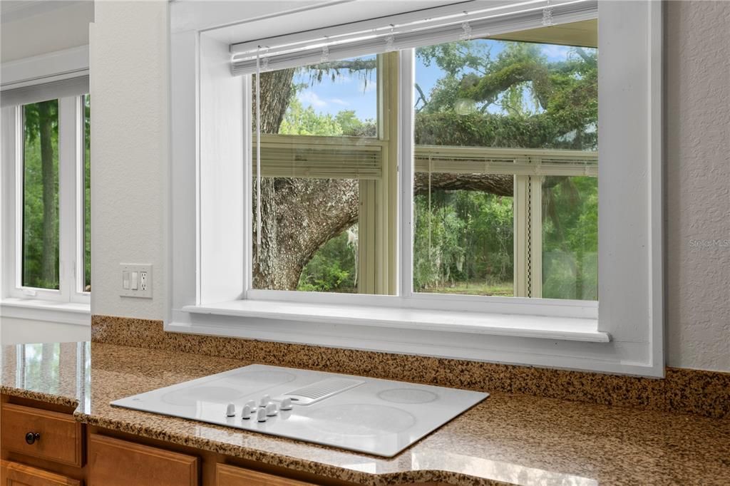 合同活跃: $875,000 (4 贝兹, 3 浴室, 3024 平方英尺)