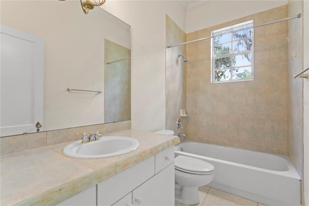 合同活跃: $875,000 (4 贝兹, 3 浴室, 3024 平方英尺)