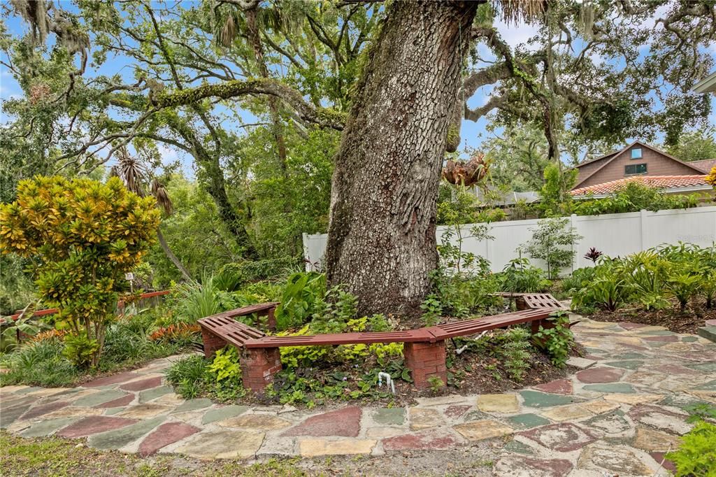 合同活跃: $875,000 (4 贝兹, 3 浴室, 3024 平方英尺)