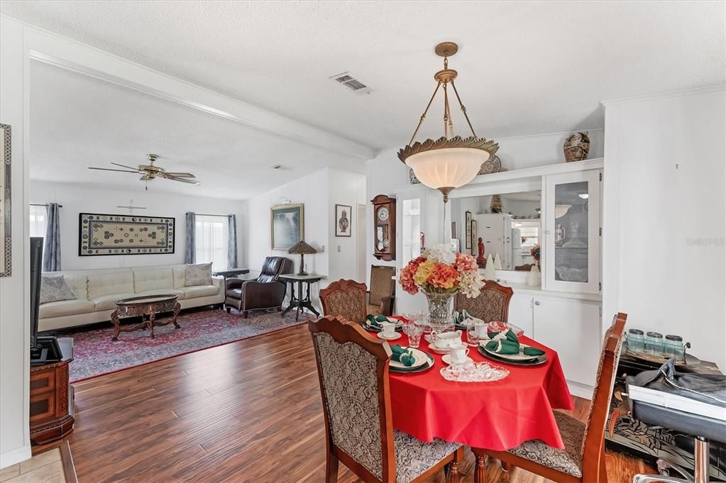 Activo con contrato: $150,000 (2 camas, 2 baños, 1100 Pies cuadrados)