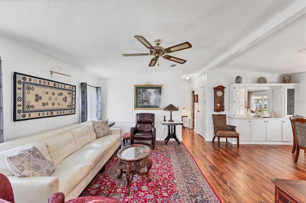 Activo con contrato: $150,000 (2 camas, 2 baños, 1100 Pies cuadrados)