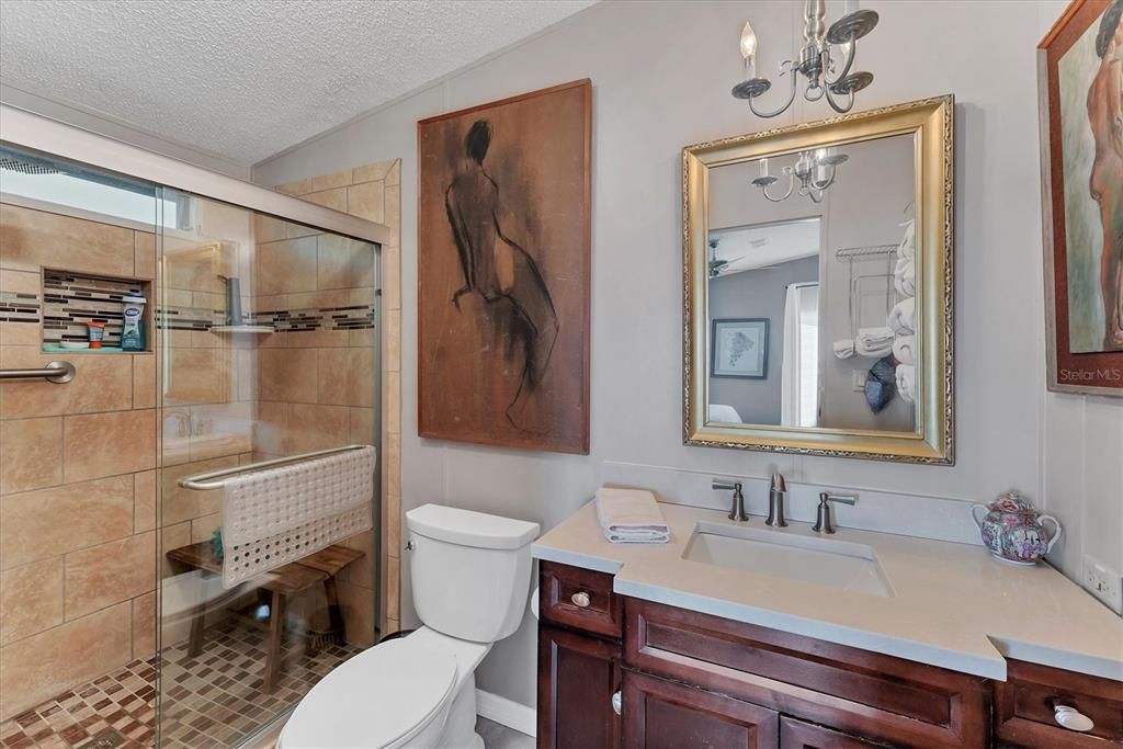 Activo con contrato: $150,000 (2 camas, 2 baños, 1100 Pies cuadrados)