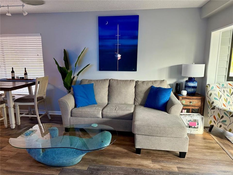 For Rent: $3,200 (2 beds, 2 baths, 1543 Square Feet)