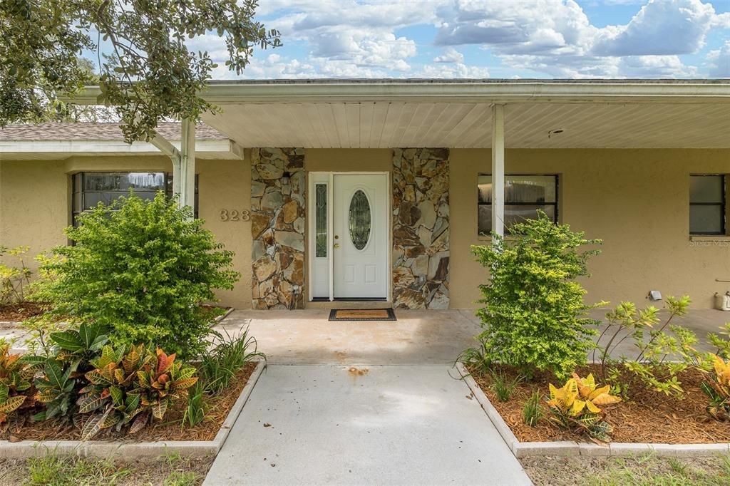 Active With Contract: $505,000 (4 beds, 2 baths, 2837 Square Feet)