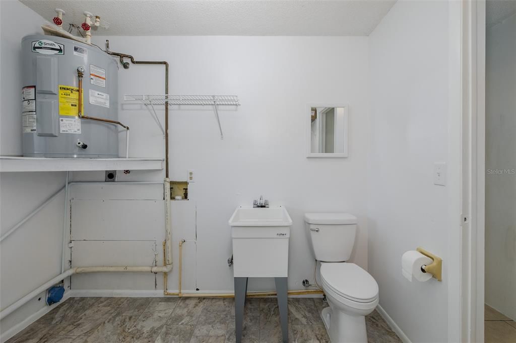 Active With Contract: $505,000 (4 beds, 2 baths, 2837 Square Feet)