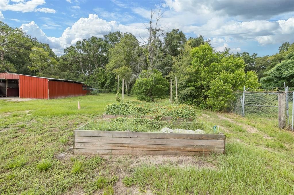 Active With Contract: $505,000 (4 beds, 2 baths, 2837 Square Feet)