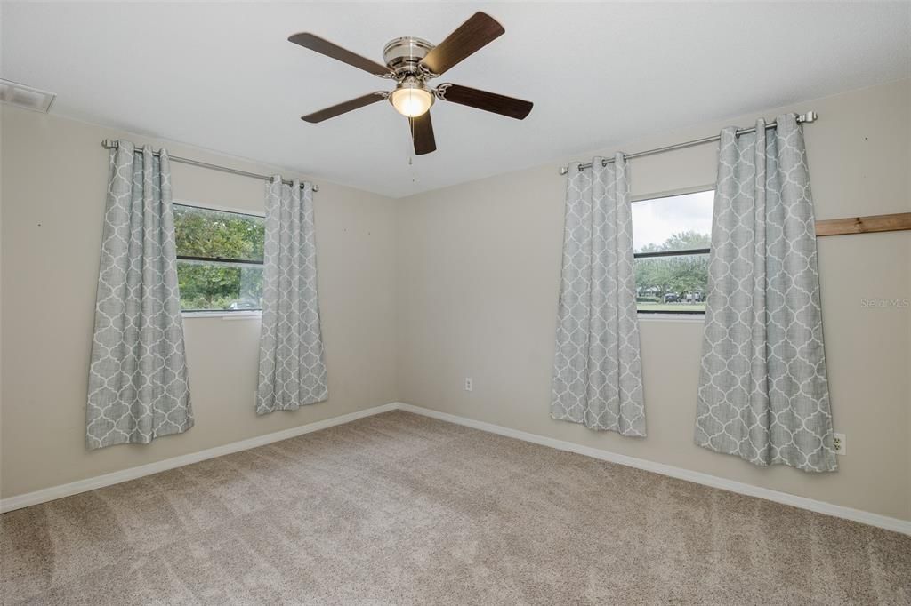 Active With Contract: $505,000 (4 beds, 2 baths, 2837 Square Feet)