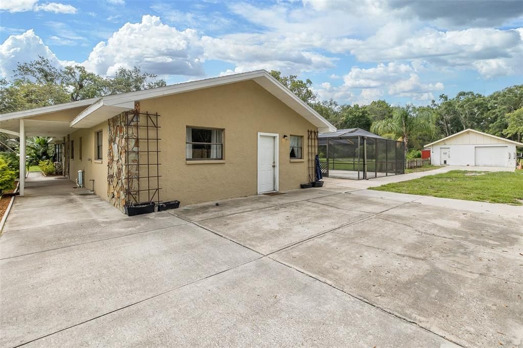 Active With Contract: $505,000 (4 beds, 2 baths, 2837 Square Feet)