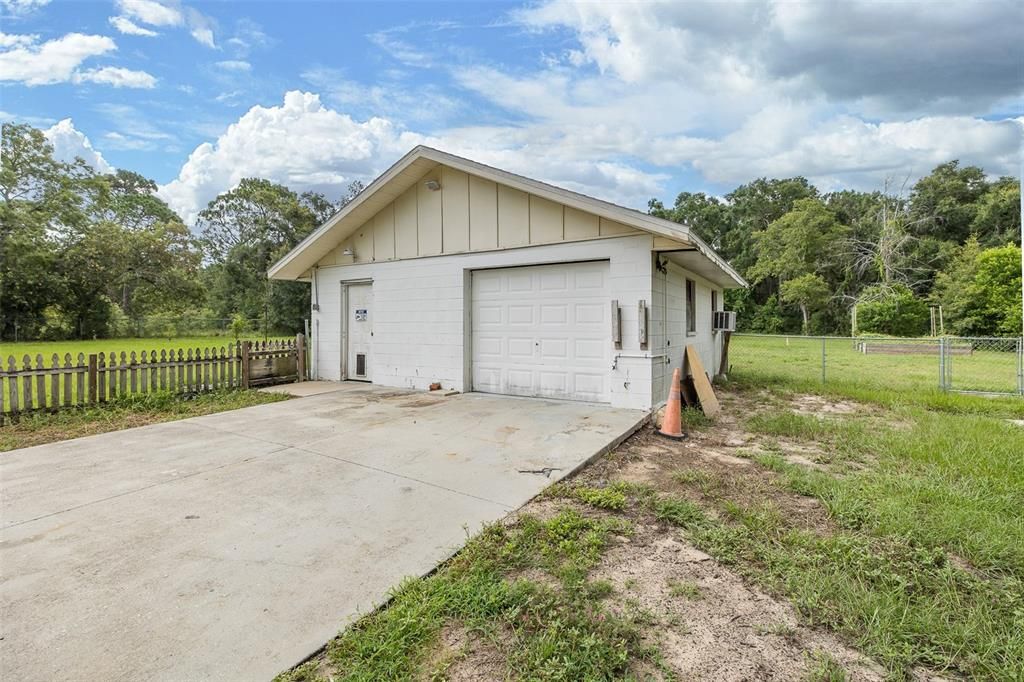Active With Contract: $505,000 (4 beds, 2 baths, 2837 Square Feet)