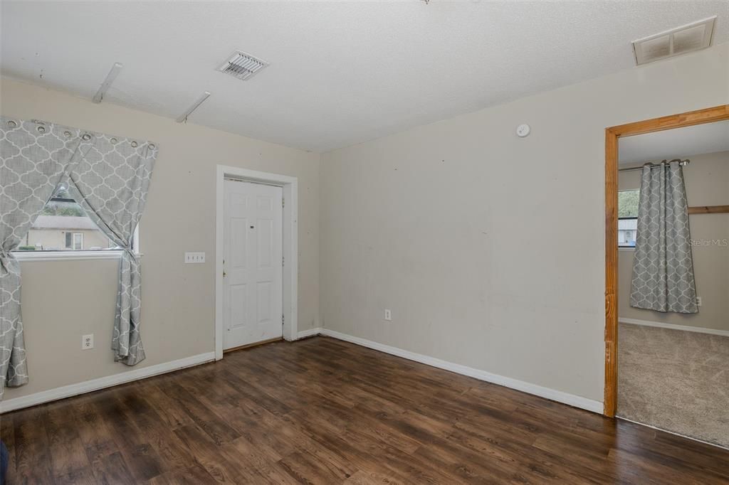 Active With Contract: $505,000 (4 beds, 2 baths, 2837 Square Feet)