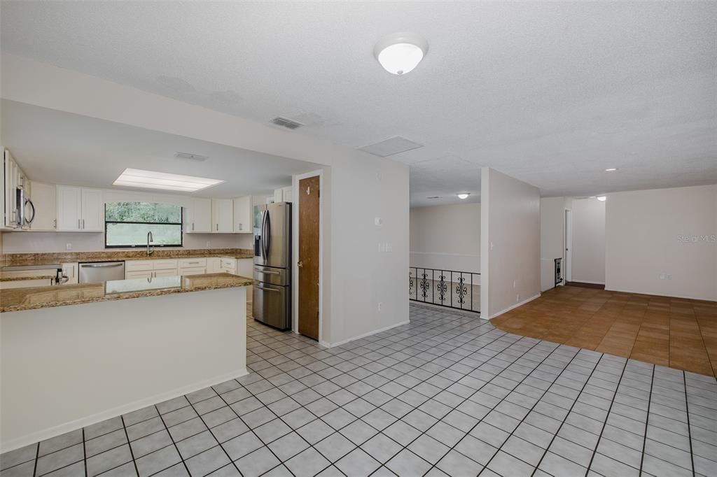 Active With Contract: $505,000 (4 beds, 2 baths, 2837 Square Feet)