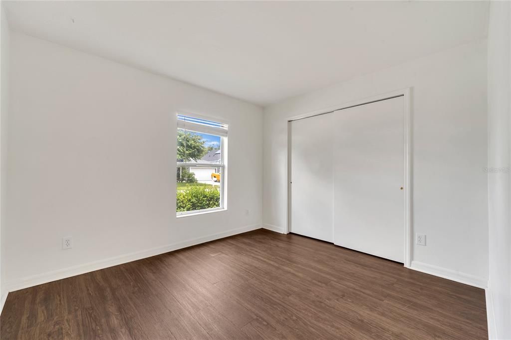 合同活跃: $314,900 (3 贝兹, 2 浴室, 1535 平方英尺)