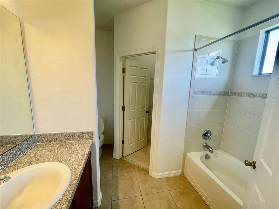 For Sale: $266,950 (2 beds, 2 baths, 1373 Square Feet)