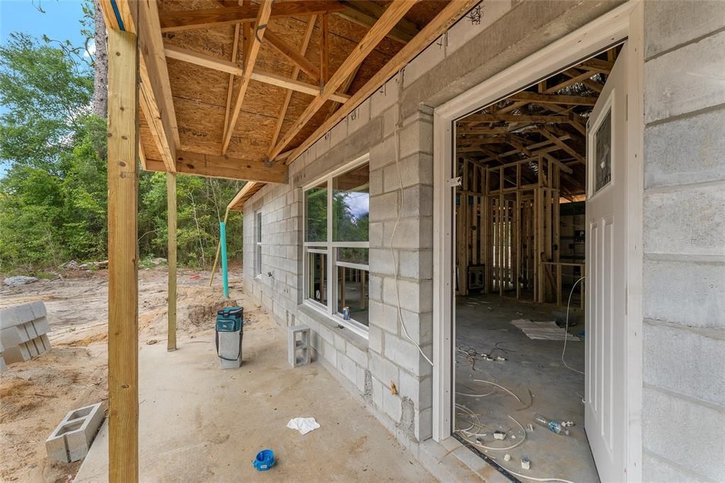 Active With Contract: $219,900 (3 beds, 2 baths, 1173 Square Feet)