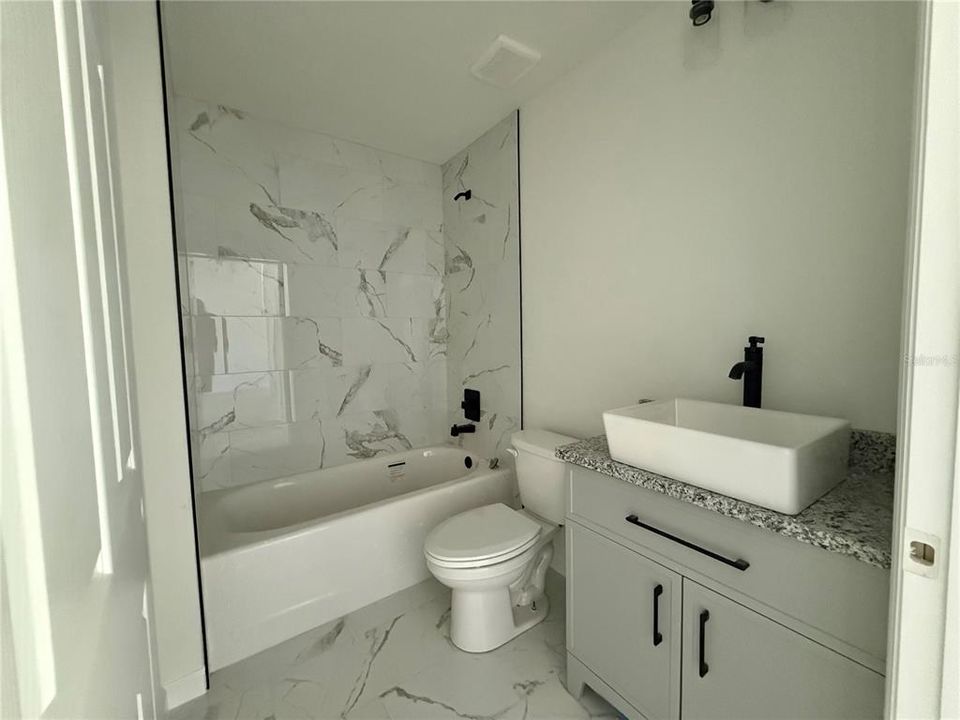 Active With Contract: $219,900 (3 beds, 2 baths, 1173 Square Feet)