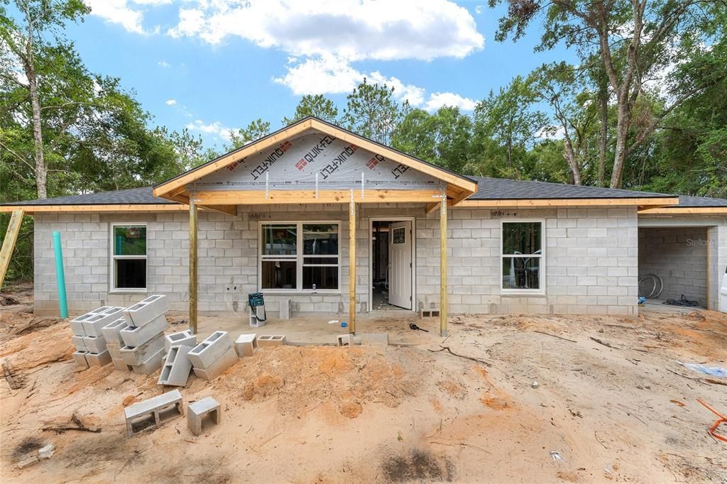 Active With Contract: $219,900 (3 beds, 2 baths, 1173 Square Feet)