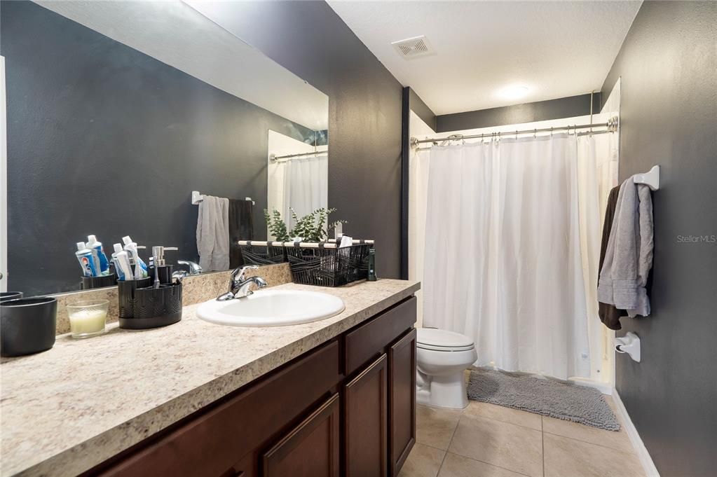 На продажу: $319,900 (3 спален, 2 ванн, 1767 Квадратных фут)