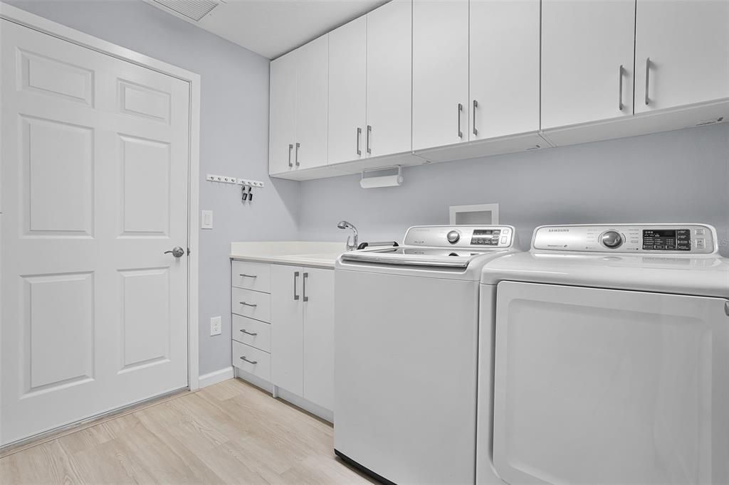 Activo con contrato: $430,000 (3 camas, 2 baños, 1531 Pies cuadrados)