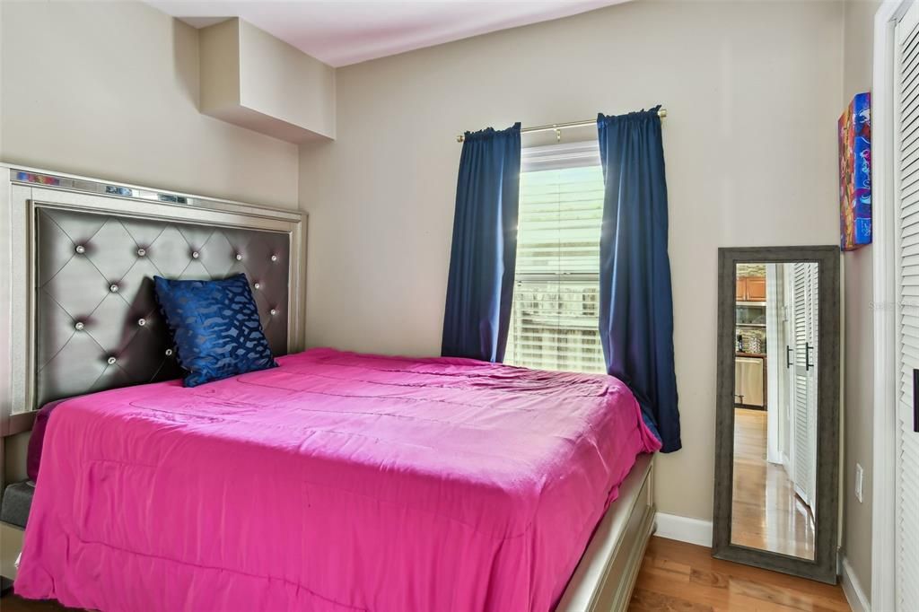 待售: $365,000 (3 贝兹, 2 浴室, 1097 平方英尺)