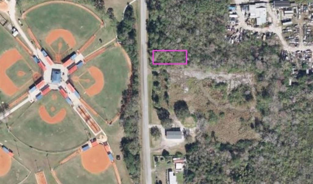 На продажу: $195,000 (2.36 acres)