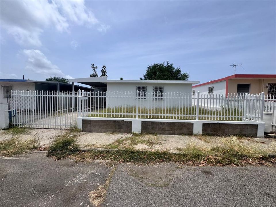 Recently Sold: $189,000 (4 beds, 2 baths, 1163 Square Feet)