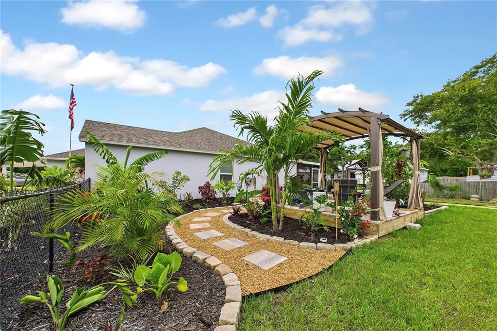 На продажу: $529,900 (3 спален, 2 ванн, 1860 Квадратных фут)