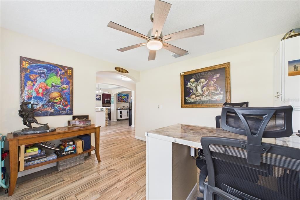 На продажу: $529,900 (3 спален, 2 ванн, 1860 Квадратных фут)