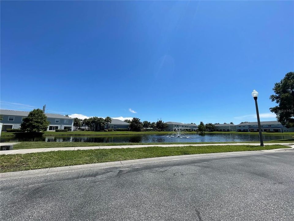 Под контрактом: $1,995 (2 спален, 2 ванн, 1071 Квадратных фут)