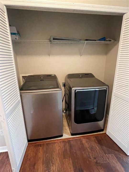 Под контрактом: $1,995 (2 спален, 2 ванн, 1071 Квадратных фут)