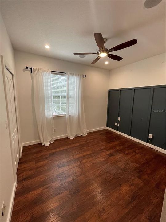 Под контрактом: $1,995 (2 спален, 2 ванн, 1071 Квадратных фут)