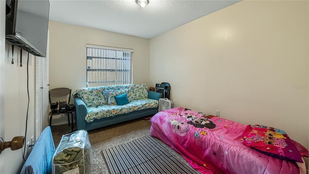 For Sale: $205,000 (2 beds, 2 baths, 857 Square Feet)