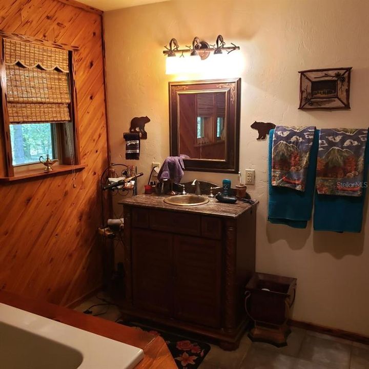 На продажу: $599,900 (2 спален, 2 ванн, 1698 Квадратных фут)