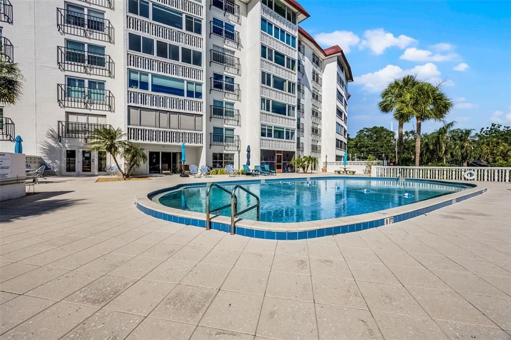 待售: $219,900 (1 贝兹, 1 浴室, 585 平方英尺)