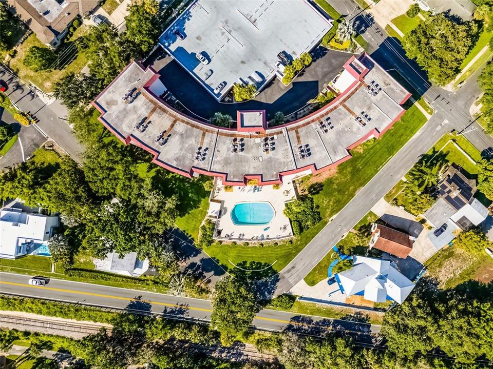 待售: $219,900 (1 贝兹, 1 浴室, 585 平方英尺)