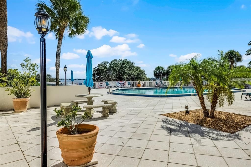 待售: $219,900 (1 贝兹, 1 浴室, 585 平方英尺)